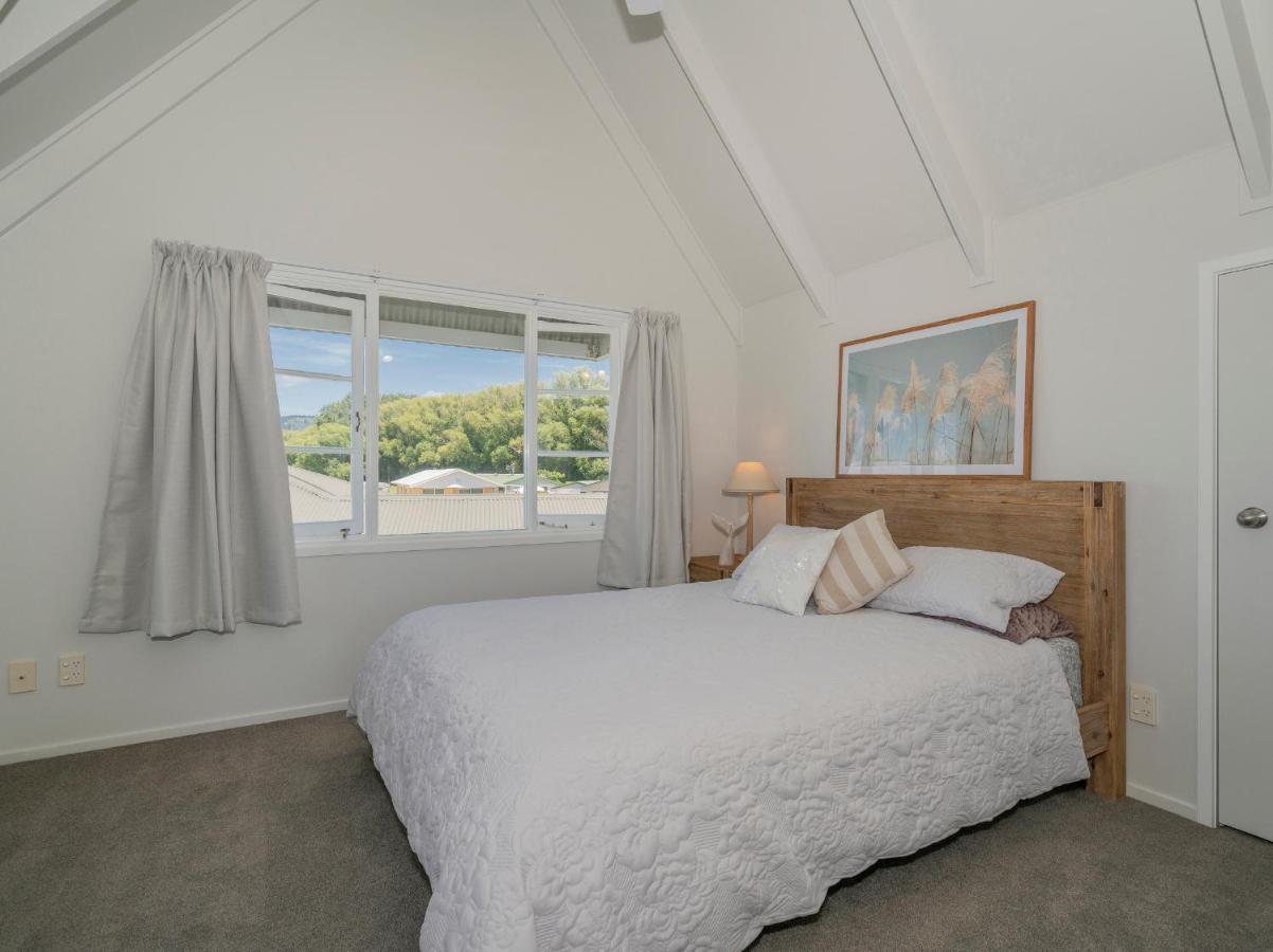 The Doll'S House - Whitianga Holiday Home Екстериор снимка